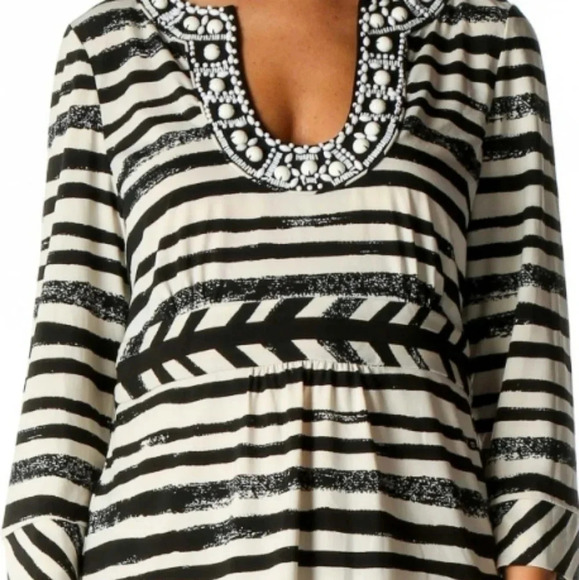 BCBGMAXAZRIA Tunic Top 3/4 Sleeve Striped Beaded Neckline Women's Medium‎ - Picture 1 of 5